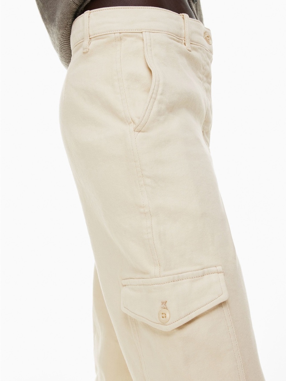 Aritzia Cream Cargo Pants